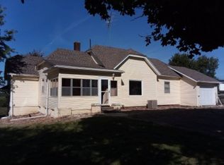 706 Main St, Gravity, IA 50848