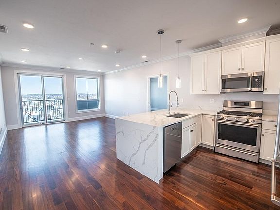 5th image of 87 Medford St Penthouse 1