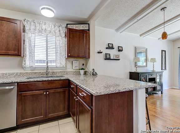 4th image of 12506 La Manana St