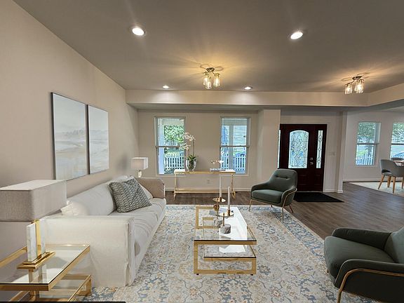 2nd image of 355 College Ave