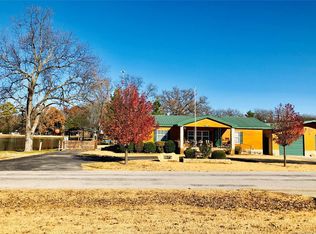 14140 Fountain View Dr, Kingston, OK 73439