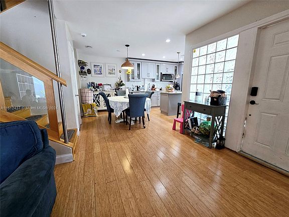 5th image of 20941 Bay Ct #1272