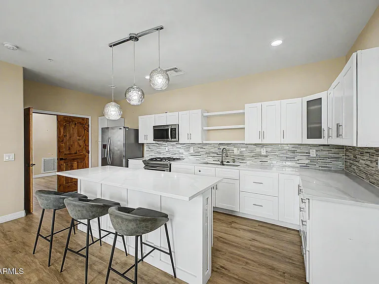 2311 E Colter St — Photo 52