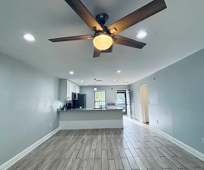 2130 Bancroft Pl #E — Photo 11