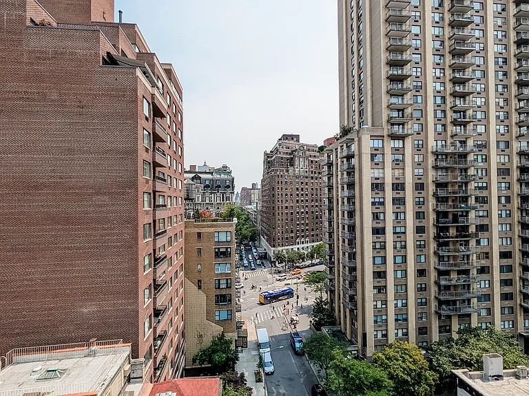 225 W 71st St #PH — Photo 19