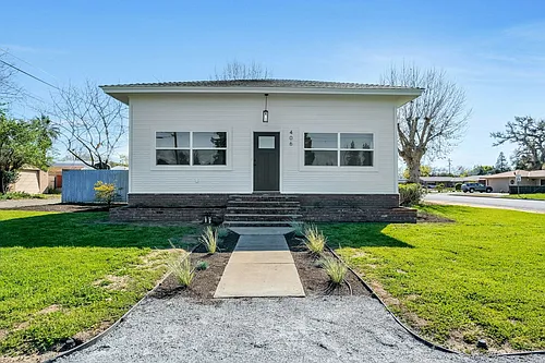 406 Sierra Ave Photo 1