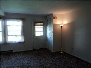 5th image of 30 Arrowhead Way N