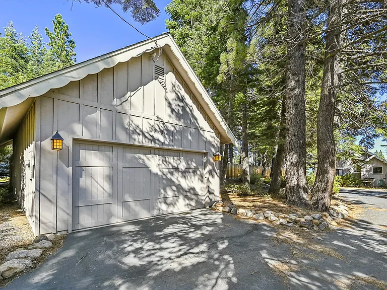 280 Old County Rd — Photo 39