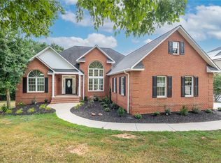 105 Amanda Dr, Anderson, SC 29621