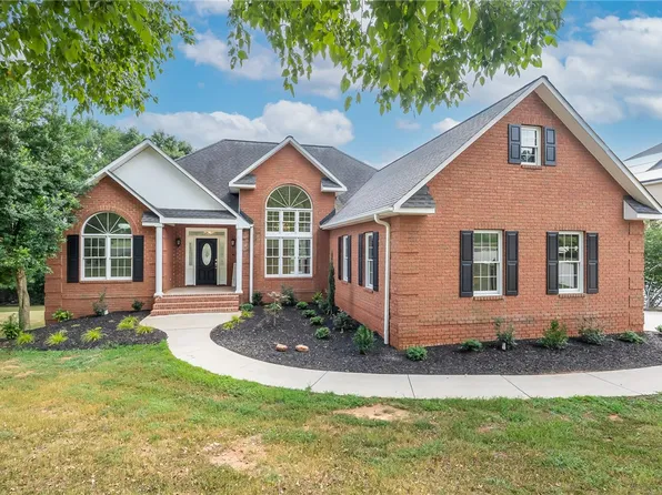 105 Amanda Dr, Anderson, SC 29621