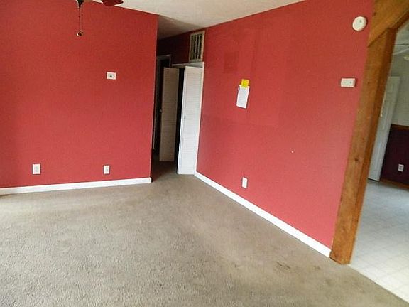3rd image of 930 Wilshire Dr