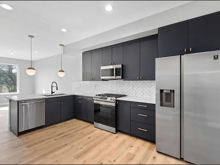 4925 W 10th Ave #101 — Photo 9