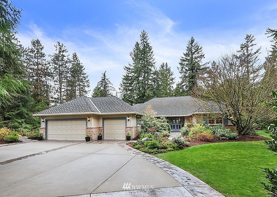 1st image of 4605 224th Ct NE