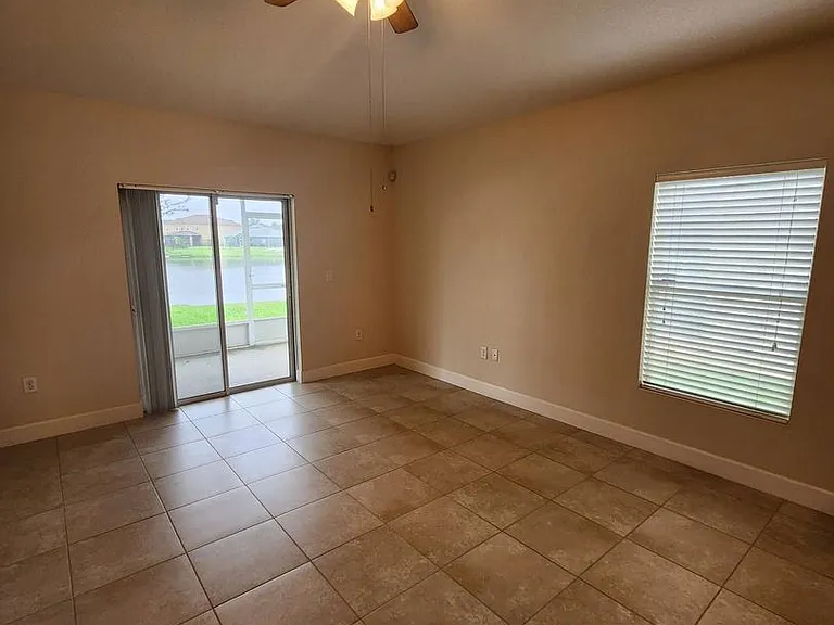 5352 Talbot Blvd — Photo 12