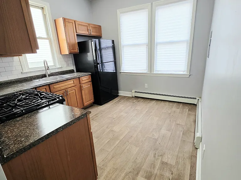 130 Grant Ave #1 — Photo 2