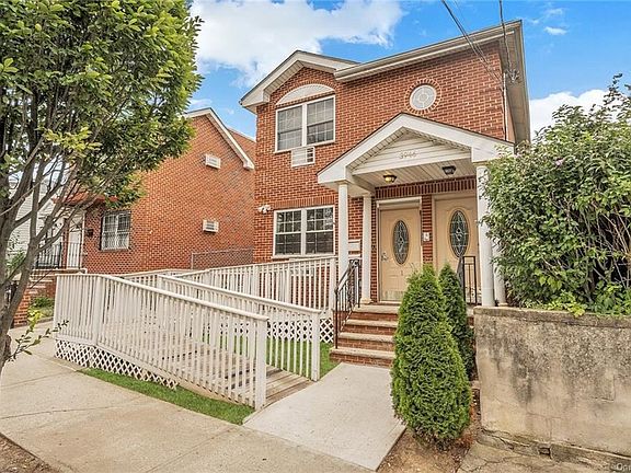 3rd image of 3946 Pratt Ave
