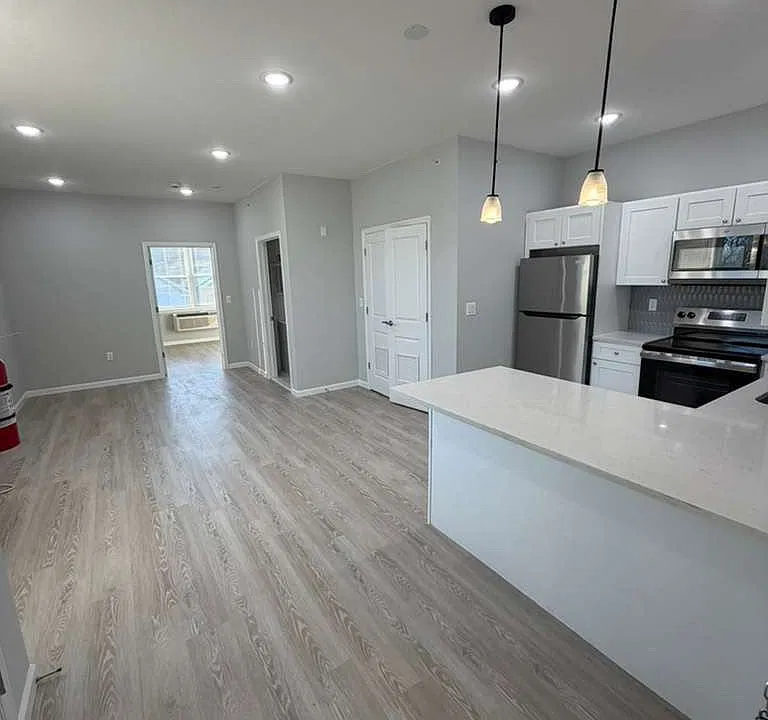 10 Lake St #2