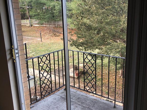 5th image of 735 Lepere Ave APT C