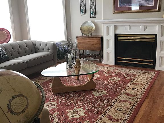 Living room with gas fireplace