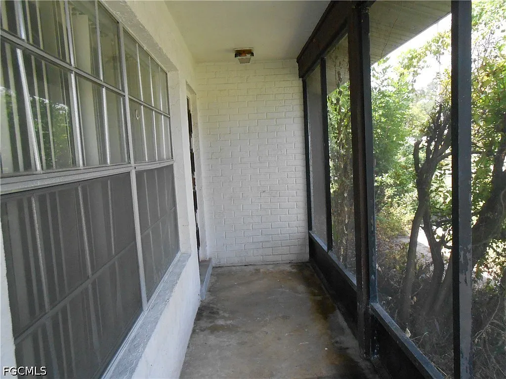 2 bed, 2.0 bath, 954 sqft, $1,300 — Photo 4