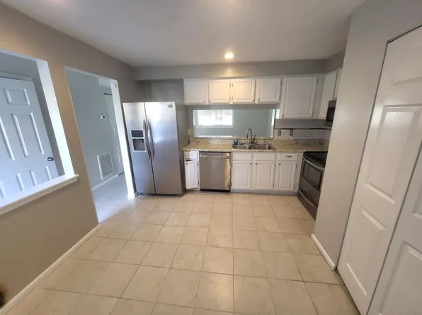 47 Lucinda Ct, Hampton, VA 23666