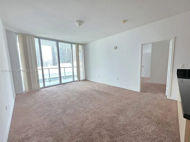 1111 SW 1st Ave #1823 — Photo 12
