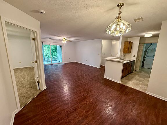 2nd image of 38 Rio Grande Cir APT 2