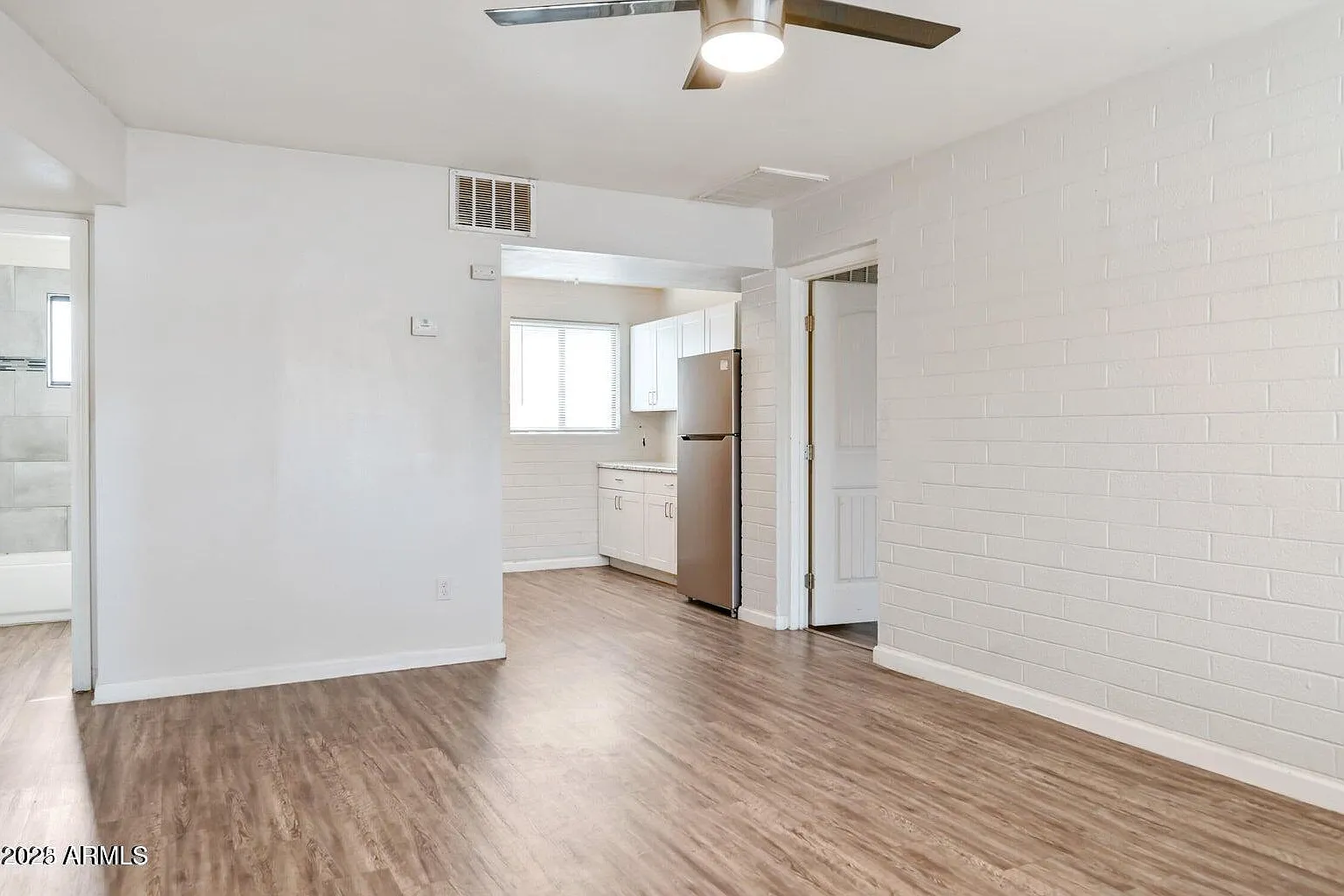 3 bed, 1.0 bath, 1150 sqft, $1,599 — Photo 2