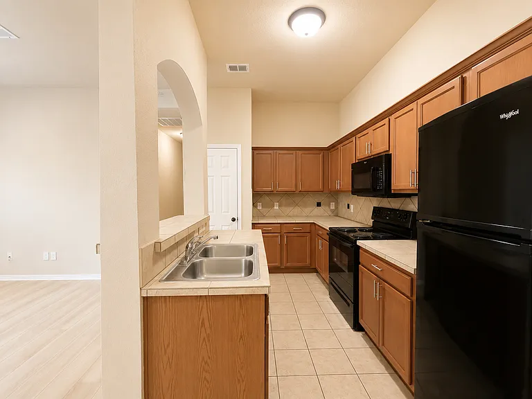 1328-1330 Piedmont Dr — Photo 8