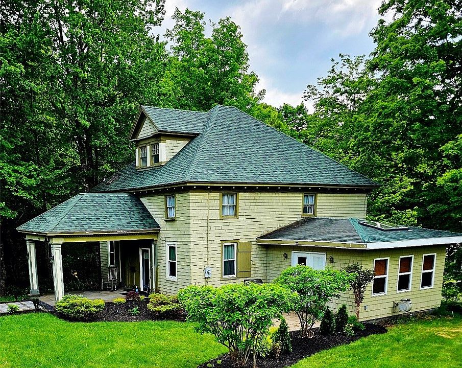 1st image of 8 Van Dyke Ave