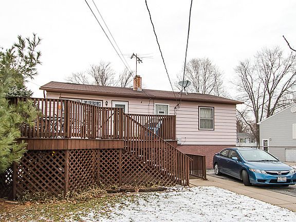 3rd image of 8837 Fairway Dr