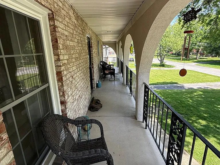 5240-5242 Old Oxford Ln — Photo 44
