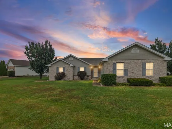 967 Hidden Cv, Belleville, IL 62223