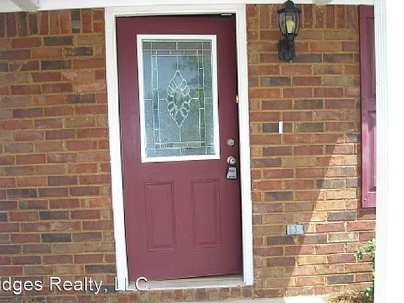 2nd image of 609 Beretta Dr