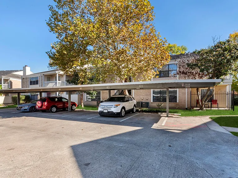 2750 Holly Hall St #901 — Photo 35