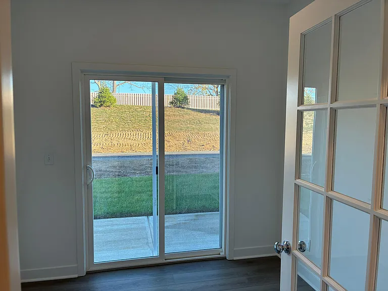 410 Monarch Ln — Photo 12