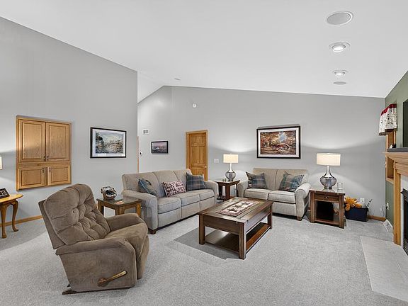 3rd image of 520 Green Valley DRIVE