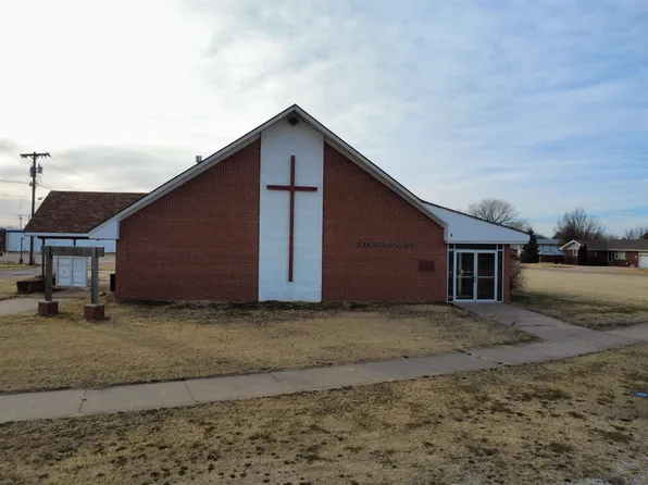 1515 Carroll Ave, Larned, KS 67550