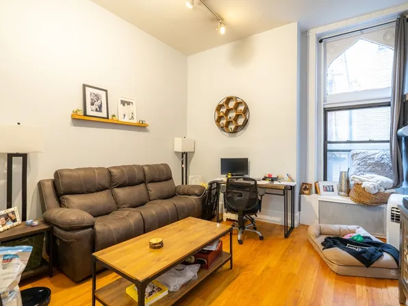 265 Dartmouth St #1D, Boston, MA 02116