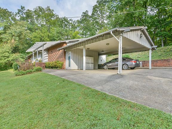 2nd image of 614 Woodland Dr