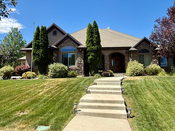 2nd image of 1124 Meadow Sage Cir