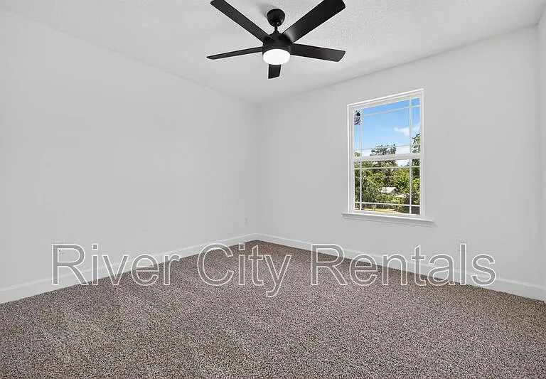1181 Floyd St — Photo 18