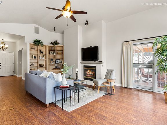 5th image of 3211 SE 154th Ave
