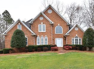 8073 Glengarriff Rd, Clemmons, NC 27012