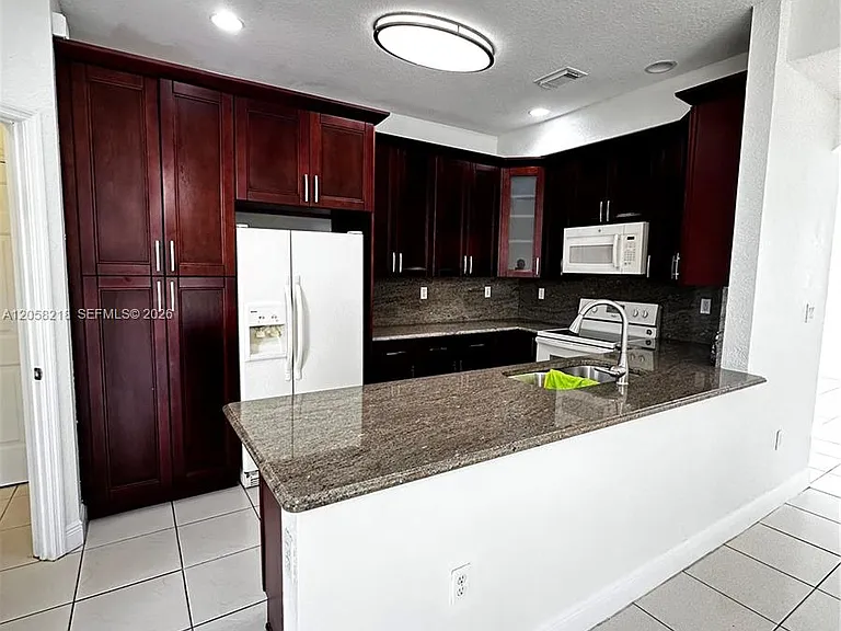 14521 SW 13th Ter — Photo 8