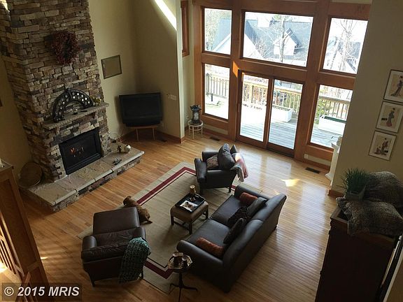 4th image of 119 Waterside Ln