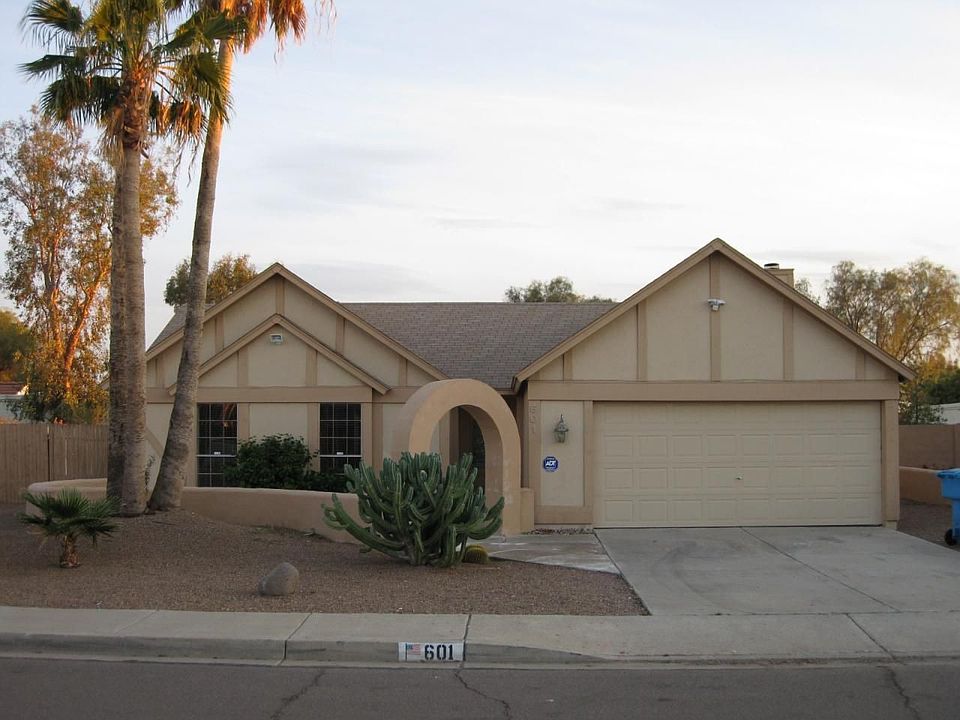 1st image of 601 W Montoya Ln