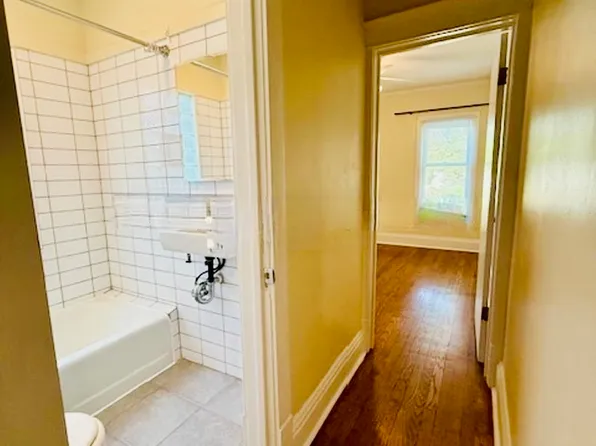 2413 Hastings Ave #2413, Evanston, IL 60201