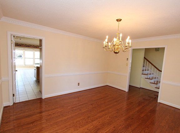 5th image of 110 Hilldale Ln