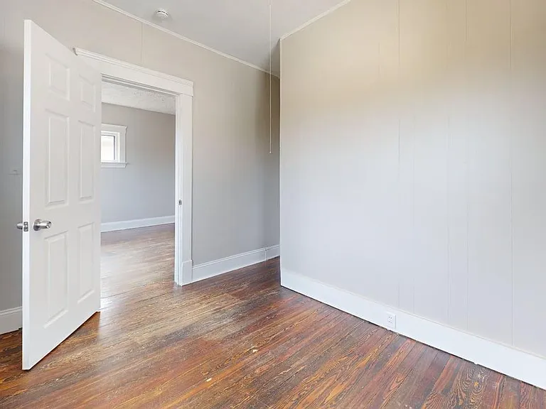 4601 Memphis Ave — Photo 4